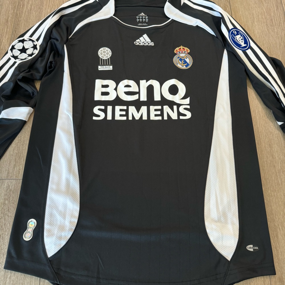 Real Madrid Retro Beckham 23 - Picture 4 of 6